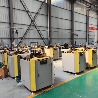 Machine de combiner les fenêtres et les portes