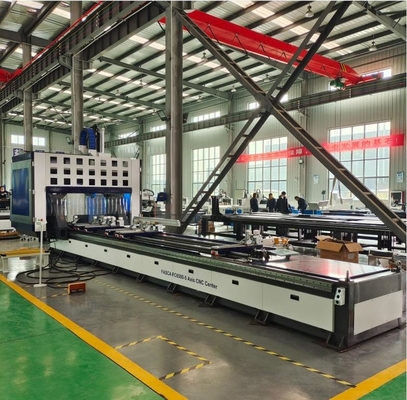 5 axes centre d'usinage CNC vertical pour les profils industriels en aluminium, portes, fenêtres, murs de rideau, etc.