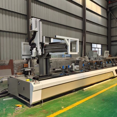 Machine de découpe de perçage CNC à 4 axes en aluminium pour profils de longueur inférieure à 6500 mm