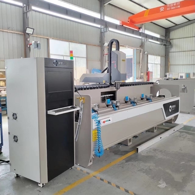 Profil d'aluminium Centres d'usinage CNC Machine de fraisage automatique à forage CNC fonctionnant avec une longueur de 3000 mm