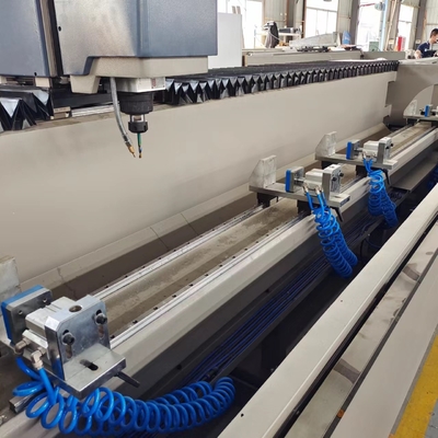 Machine de forage en aluminium à perçage à la fenêtre Forage à plusieurs axes