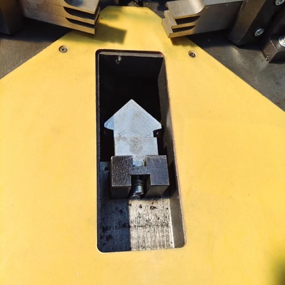 Machine de décapage de fenêtres et de portes
