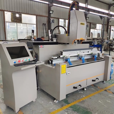 1.5m Machine de fraisage à forage CNC en aluminium 3+1 axes