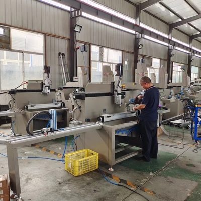 Machine de perçage CNC à trois axes de 500 mm pour profilés en aluminium spécialement conçue pour les machines à fenêtres et portes