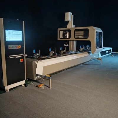 CNC Drilling Milling Tapping Cutting End Milling on Alu Profile Machine Centre d'usinage CNC avec 4 axes contrôlés