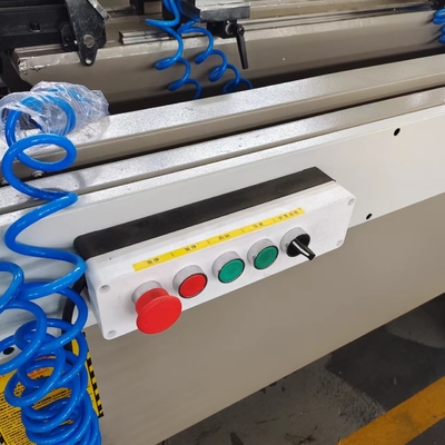 Aluminium UPVC 3 axes ATC routeur de copie à grande vitesse pour les machines de fenêtre et de porte en aluminium