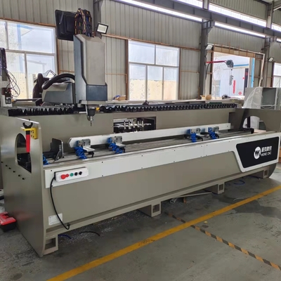 Machine de fabrication de portes de fenêtres en aluminium Centre d'usinage CNC pour forage de trous de fraisage