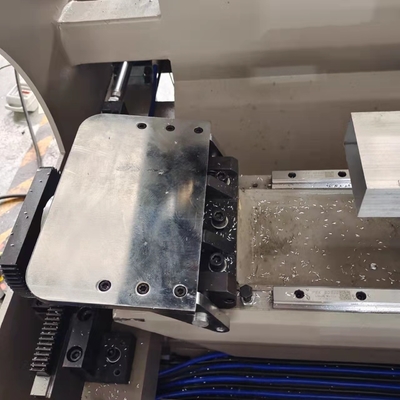Tableau de travail + 90° tour de fenêtre en aluminium Profil Machines de fraisage à forage CNC