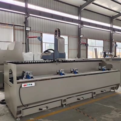 Machine de fraisage à forage CNC de 2500 mm, fabrication automatique de murs de rideau et de portes et fenêtres en aluminium