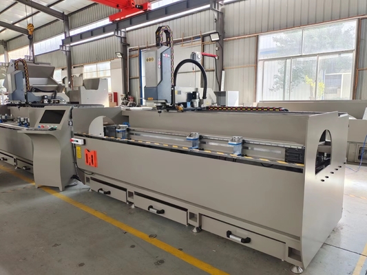 2500 mm routeur CNC automatique 3 axes pour fenêtre en aluminium porte et mur rideau