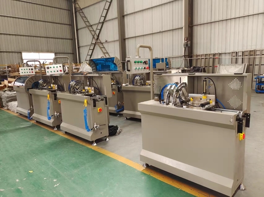 Pièce de découpe de coin entièrement automatique à lame en aluminium de 500 mm Machine de fabrication de fenêtres