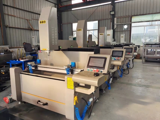 1200 mm CNC Perçage de profils en aluminium Forage de trous fraisage pour fenêtre porte et mur rideau