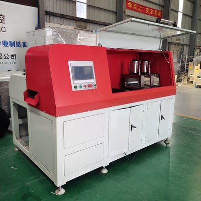 Machine à découper à l'aide d'un servo-alimentateur à profils d'aluminium massif CNC
