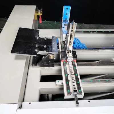 Centre d'usinage CNC à 4 axes Machines CNC pour le traitement des profils de murs de rideau en aluminium
