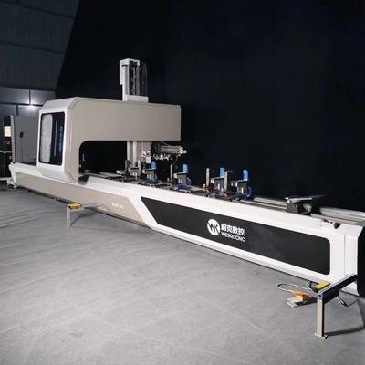 Centre d'usinage CNC à 4 axes Machines CNC pour le traitement des profils de murs de rideau en aluminium