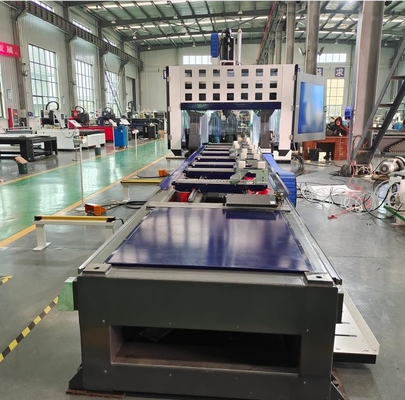 5 axes centre d'usinage CNC vertical pour les profils industriels en aluminium, portes, fenêtres, murs de rideau, etc.