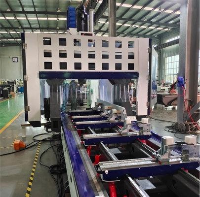 Centre d'usinage CNC à 5 axes pour les profils industriels en aluminium avec 12 magazines d'outils pour le forage, le fraisage et la découpe
