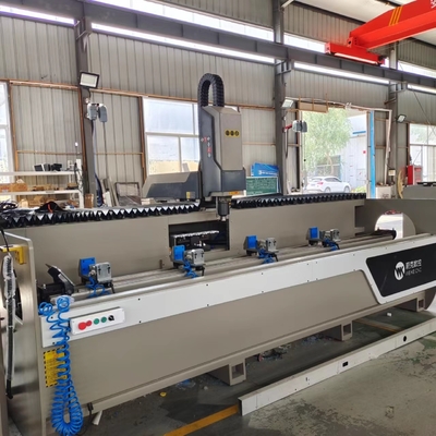 Machines de fabrication de portes et fenêtres en aluminium fournisseur de profils en aluminium machine de forage de fraisage CNC centre de traitement