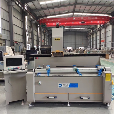 Perçage et fraisage en aluminium de profil de deux machines d'axe pour la maison minimaliste
