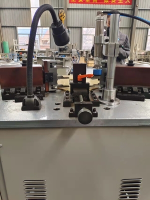 160 Machine à combiner les coins fenêtres et portes Machine synchrone