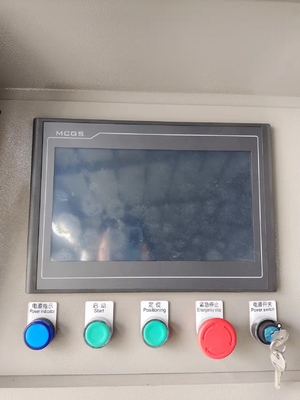 Machines de fraisage à extrémité CNC