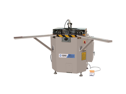 Machines pour le regroupement synchrone des angles pour portes et fenêtres en aluminium